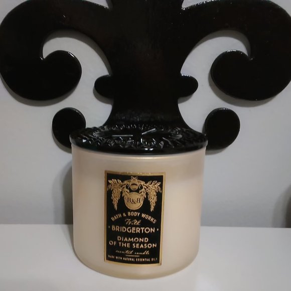 Bath and body Works BRIDGERTON  Limited Collection. 3Wick Candles - Picture 10 of 12